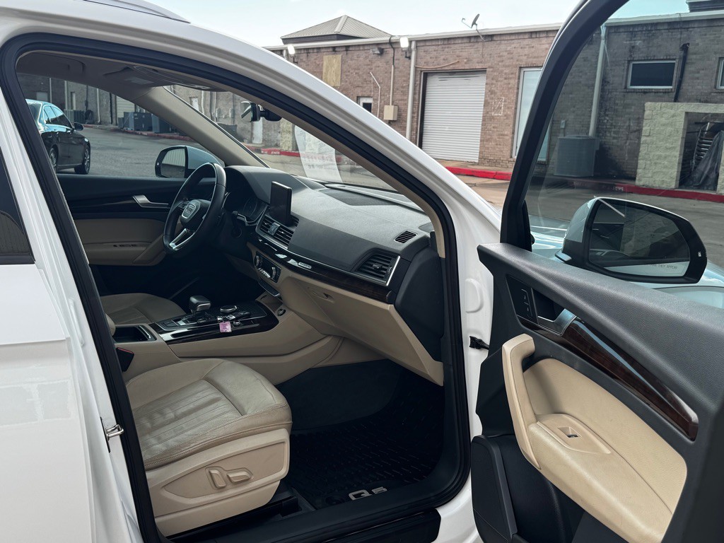 2018 Audi Q5 Image 19