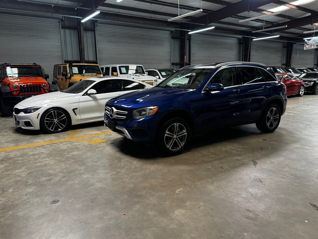 2017 Mercedes-Benz GLC-Class Image 7