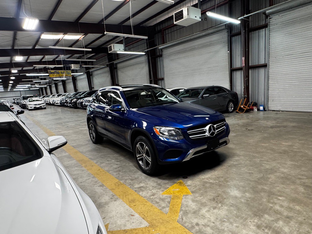 2017 Mercedes-Benz GLC-Class Image 10
