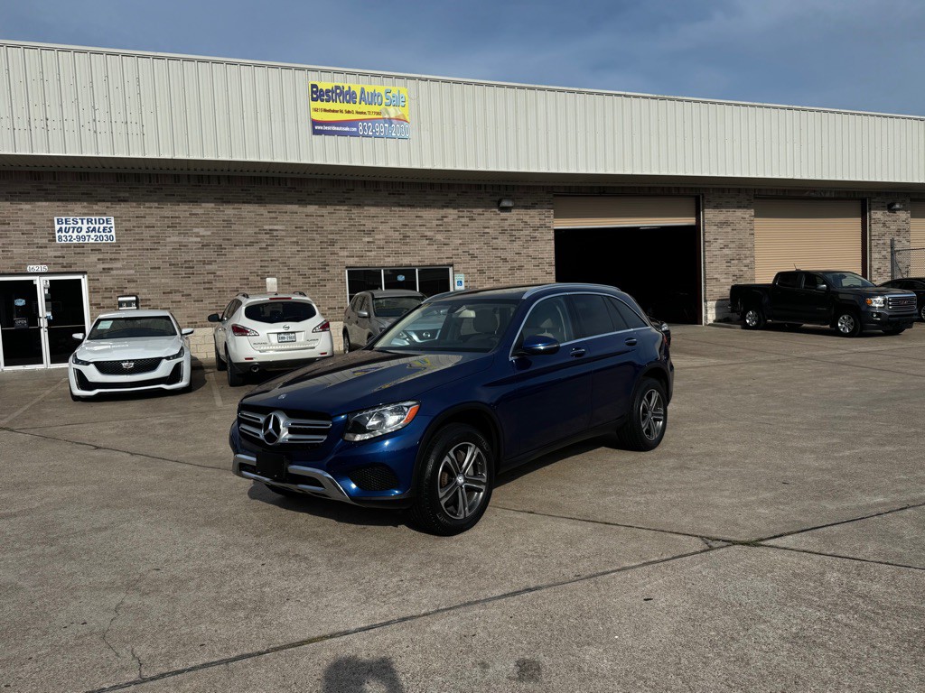 2017 Mercedes-Benz GLC-Class Image 11