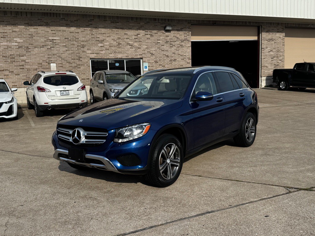 2017 Mercedes-Benz GLC-Class Image 12