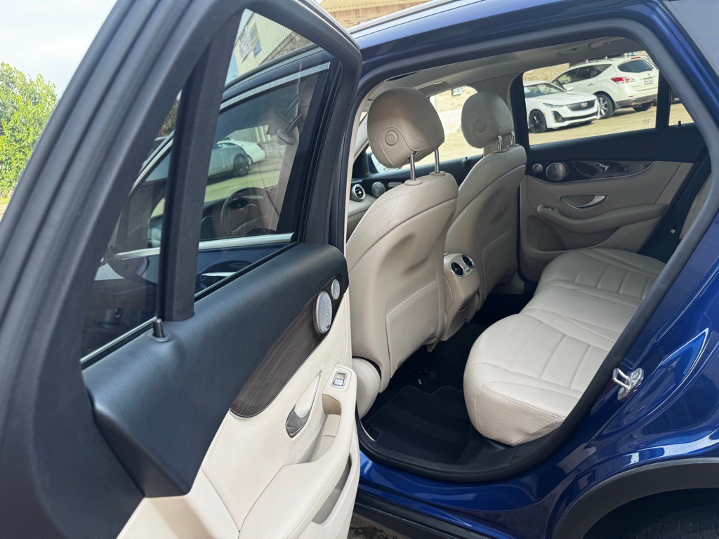 2017 Mercedes-Benz GLC-Class Image 20