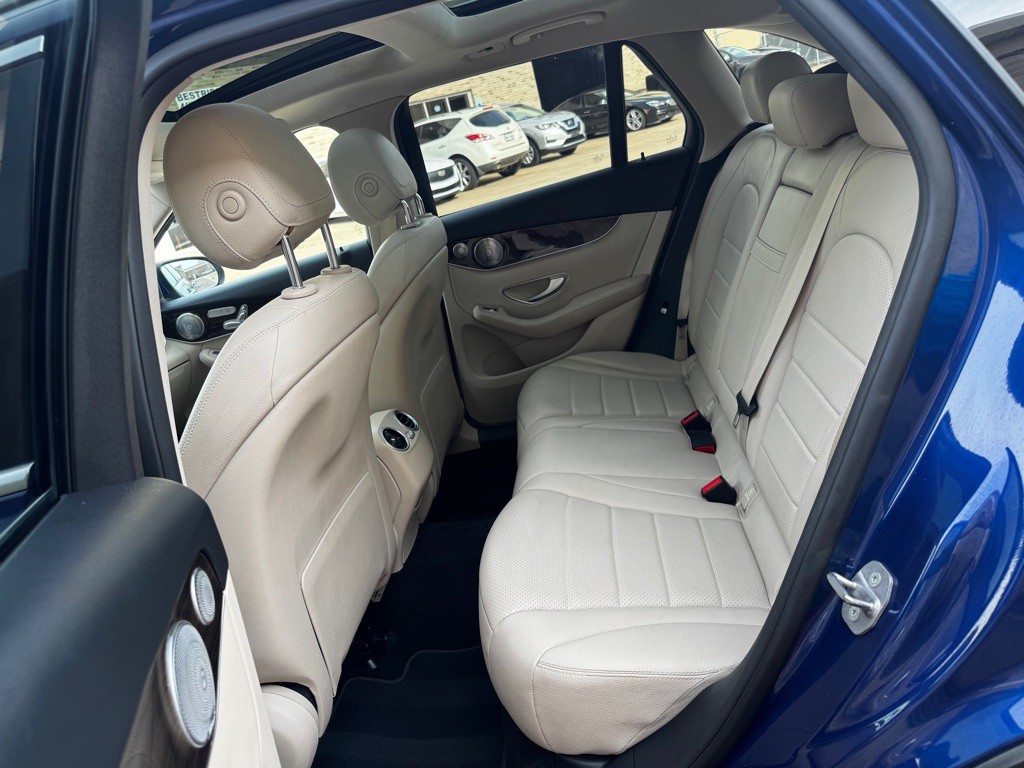 2017 Mercedes-Benz GLC-Class Image 21