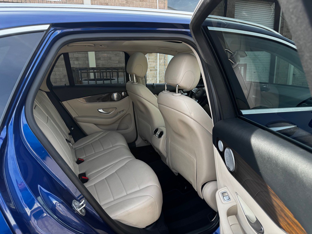 2017 Mercedes-Benz GLC-Class Image 22