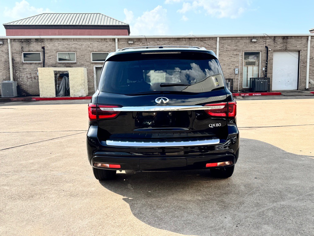 2019 INFINITI QX80 Image 17