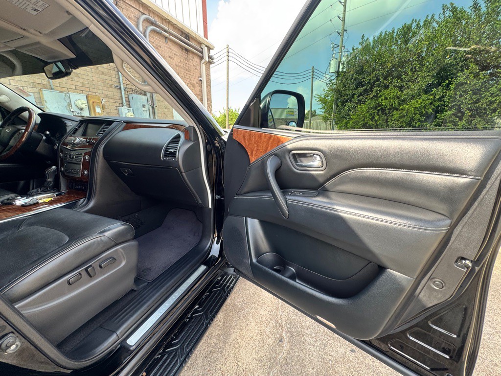 2019 INFINITI QX80 Image 25