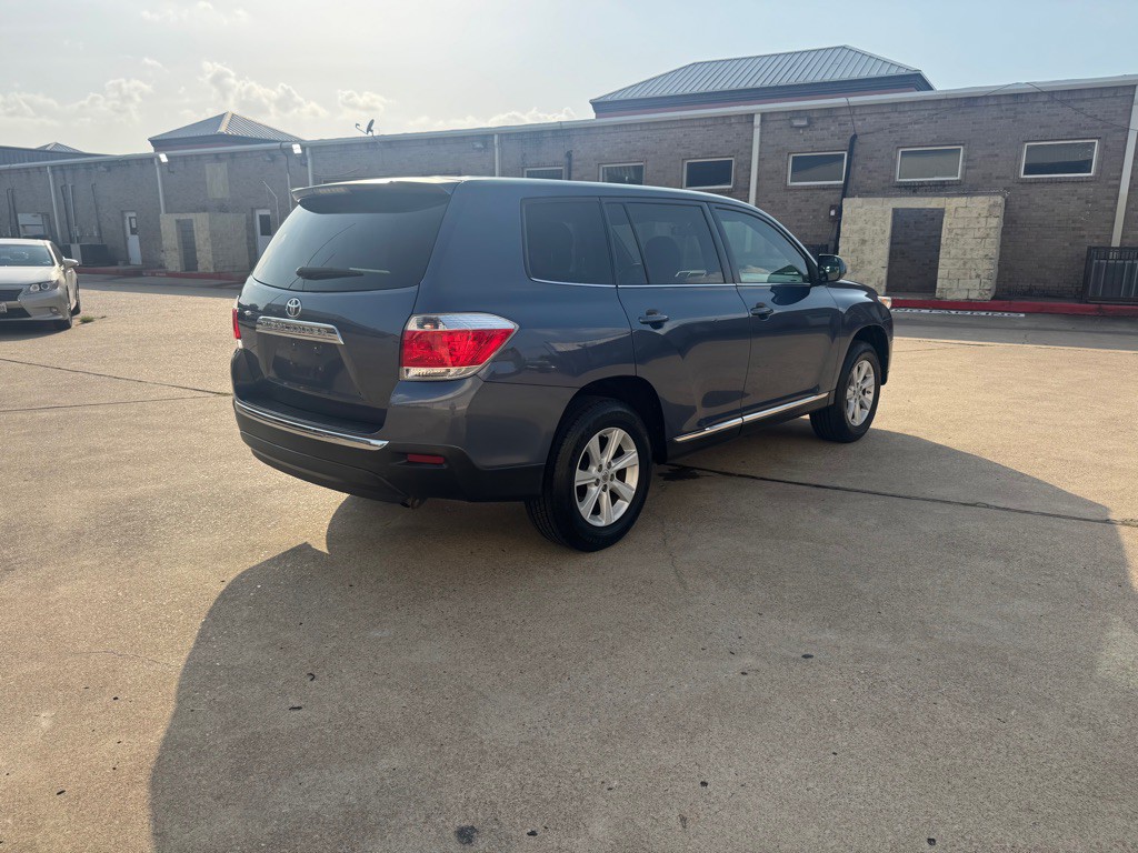 2013 Toyota Highlander Image 14