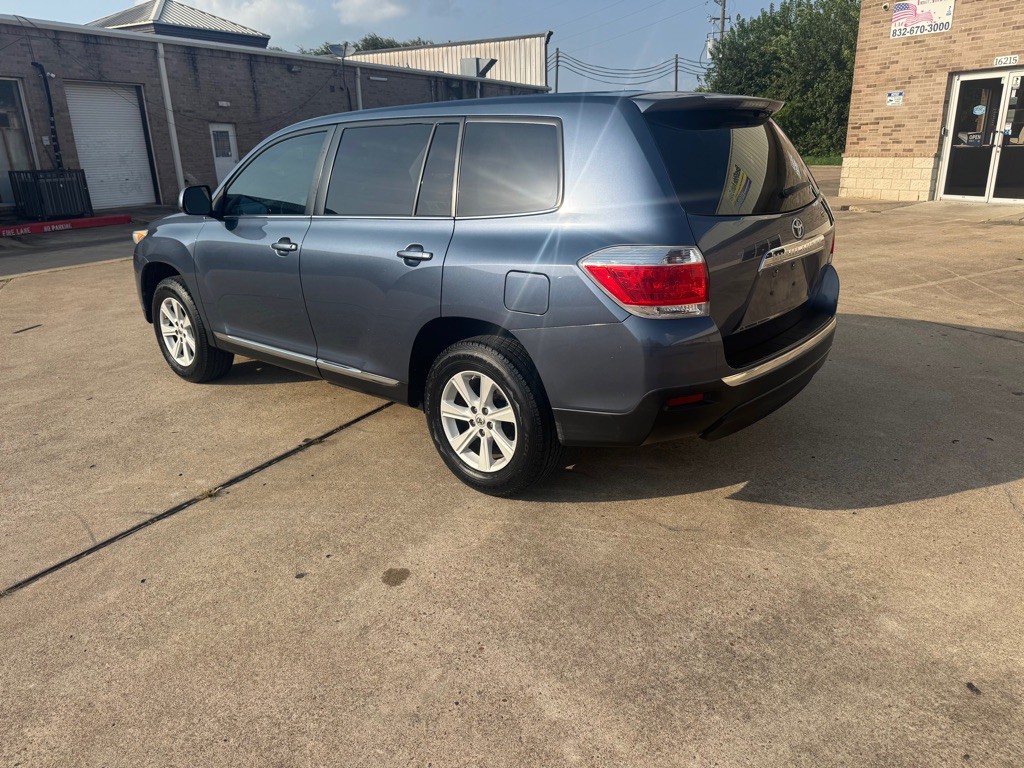 2013 Toyota Highlander Image 16