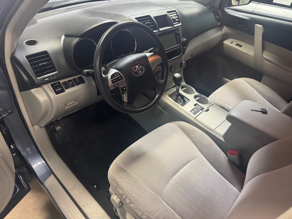2013 Toyota Highlander Image 18
