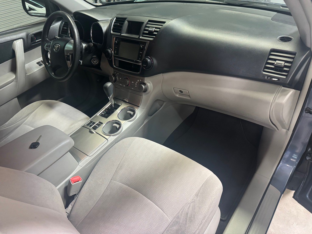 2013 Toyota Highlander Image 20