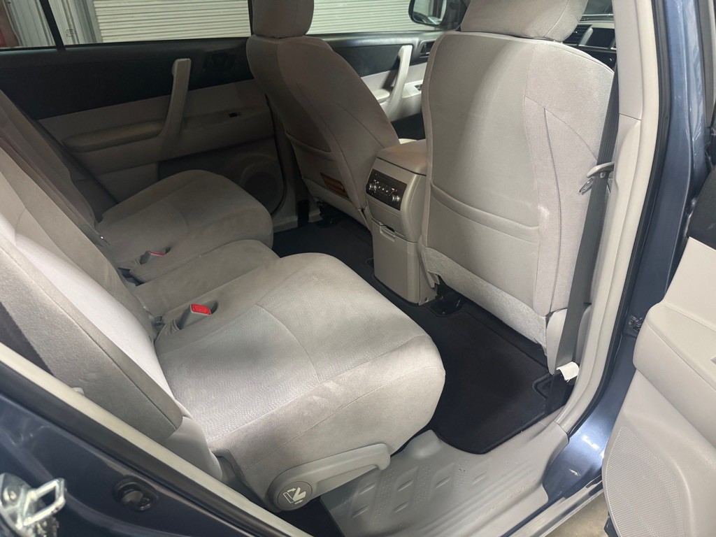 2013 Toyota Highlander Image 22