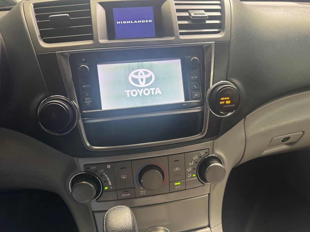 2013 Toyota Highlander Image 27