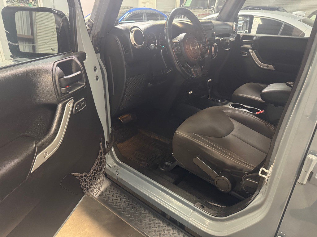 2014 Jeep Wrangler Unlimited Image 17