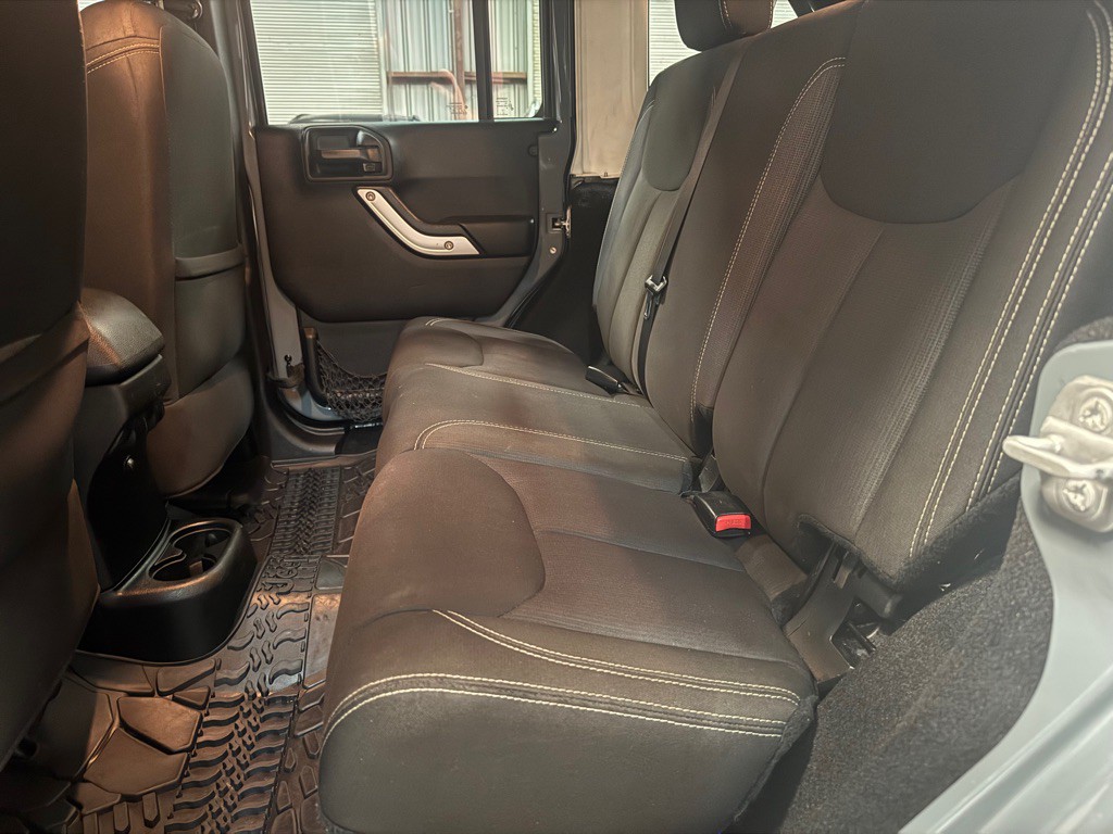 2014 Jeep Wrangler Unlimited Image 21