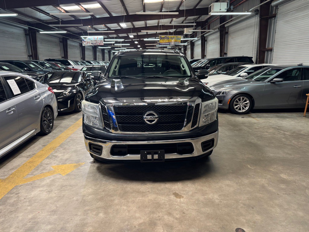 2017 Nissan Titan Image 4