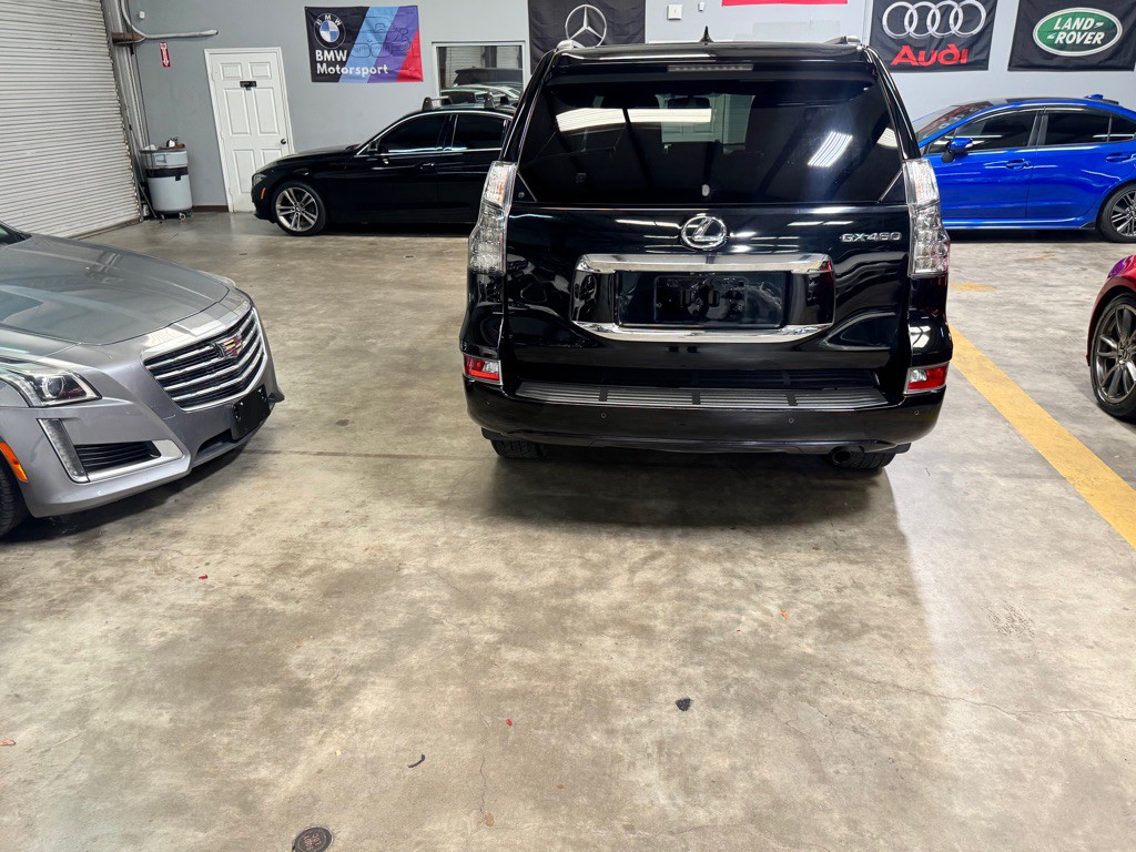 2016 Lexus GX Image 5