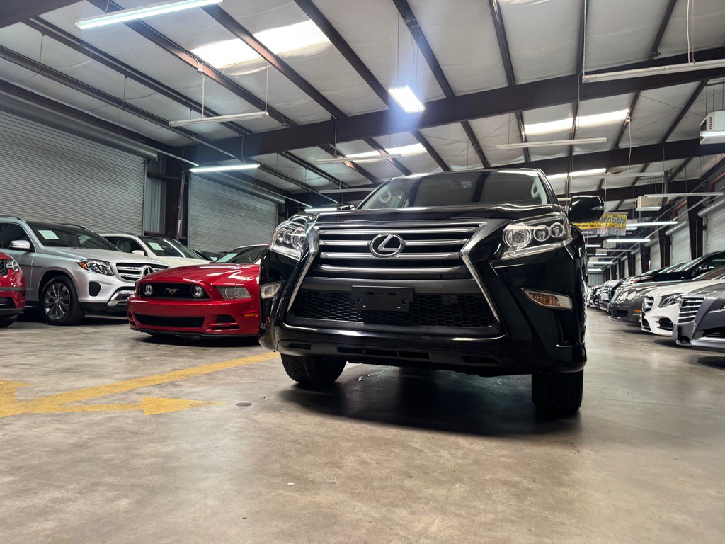 2016 Lexus GX Image 8