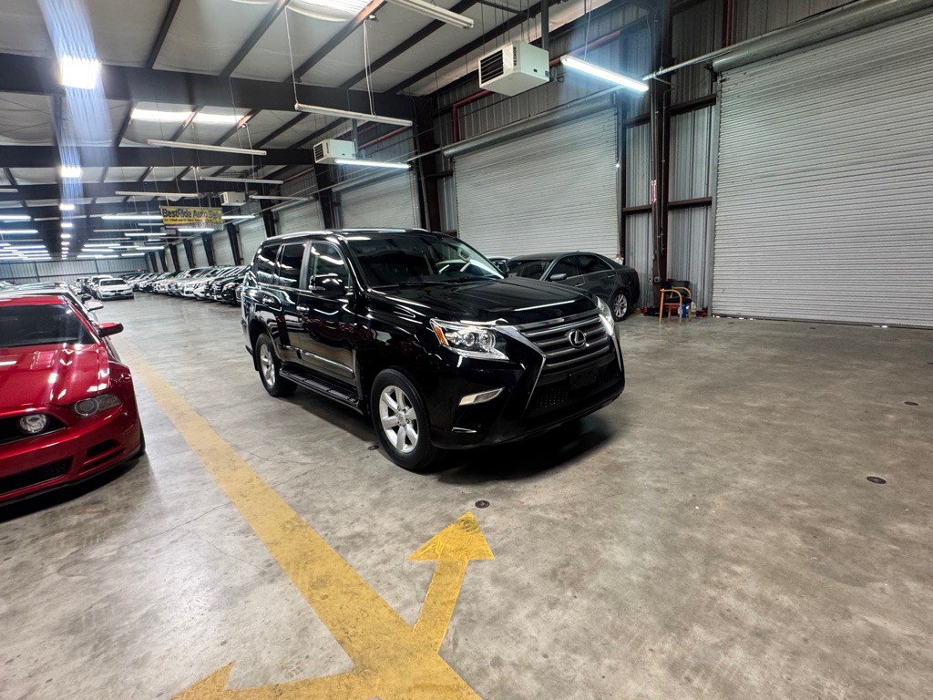 2016 Lexus GX Image 9
