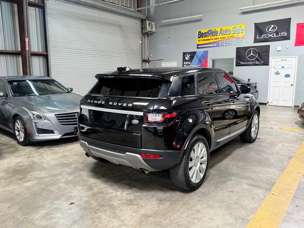 2017 Land Rover Range Rover Evoque Image 4