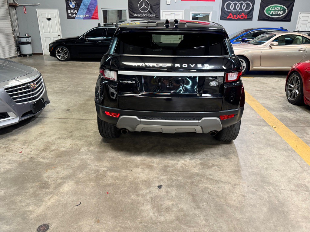 2017 Land Rover Range Rover Evoque Image 5
