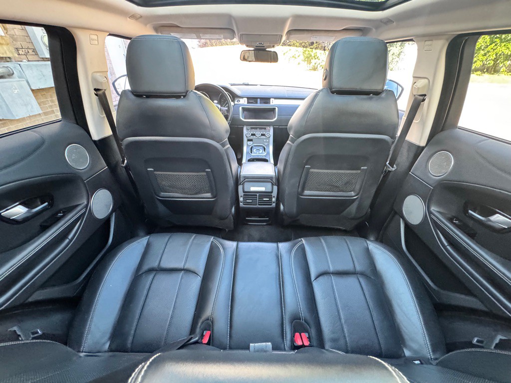 2017 Land Rover Range Rover Evoque Image 26