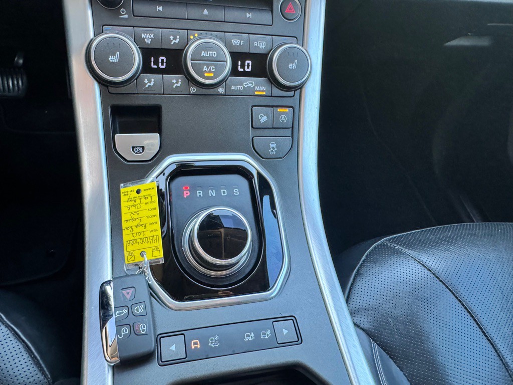 2017 Land Rover Range Rover Evoque Image 38