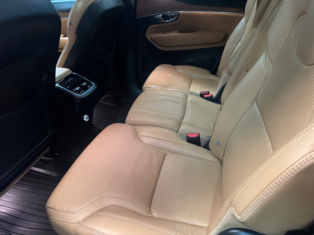 2018 Volvo XC90 Image 22