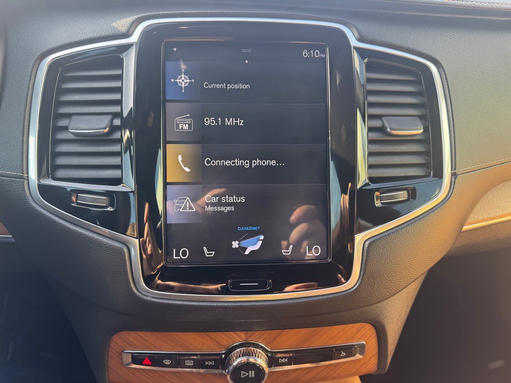 2018 Volvo XC90 Image 32