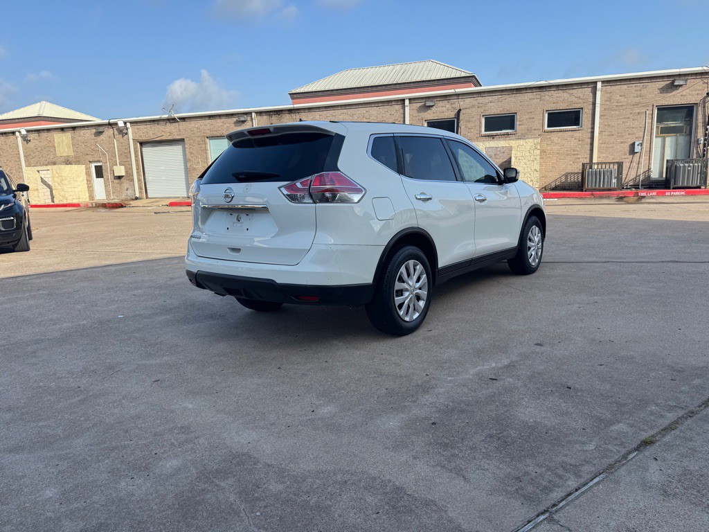 2016 Nissan Rogue Image 18