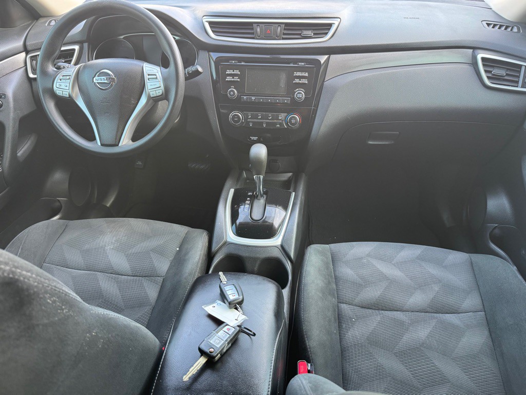 2016 Nissan Rogue Image 28