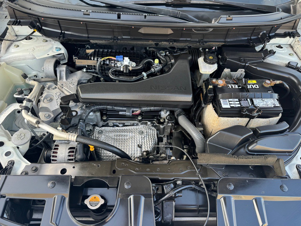 2016 Nissan Rogue Image 33