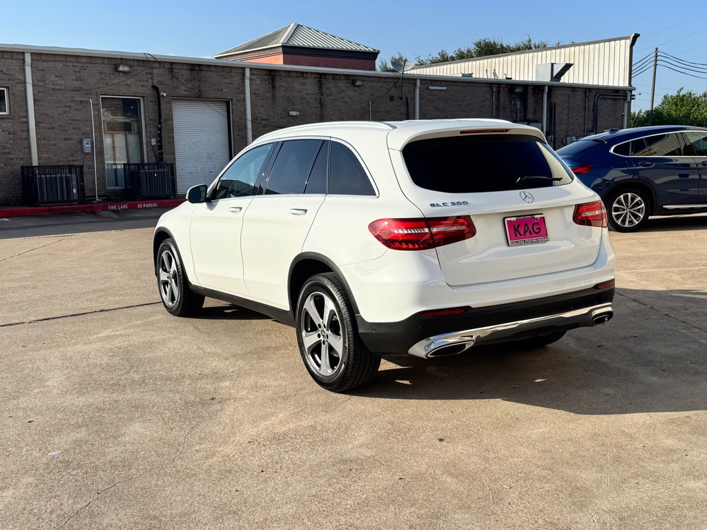 2018 Mercedes-Benz GLC-Class Image 16