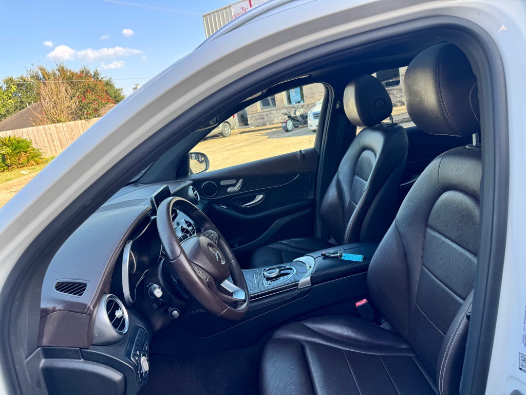 2018 Mercedes-Benz GLC-Class Image 18