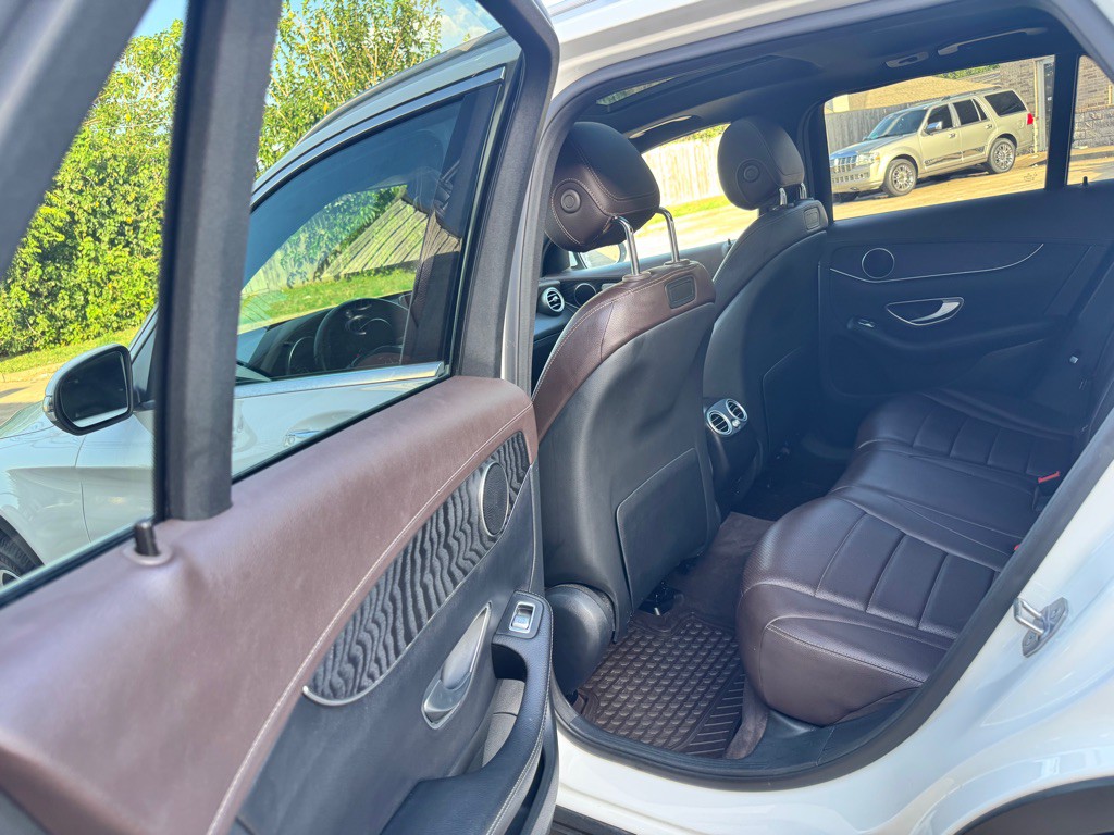 2018 Mercedes-Benz GLC-Class Image 19