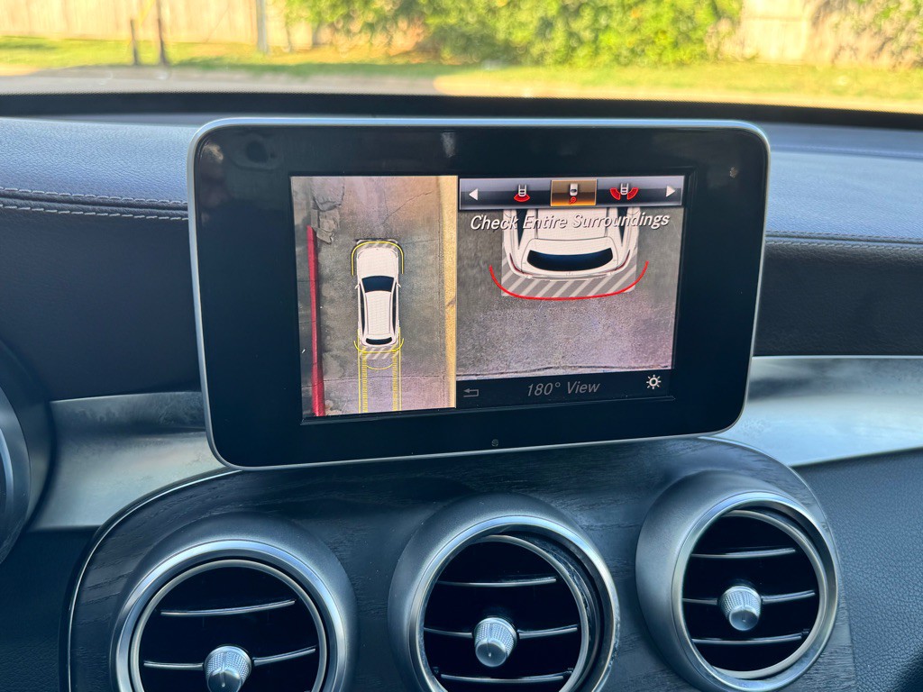 2018 Mercedes-Benz GLC-Class Image 32