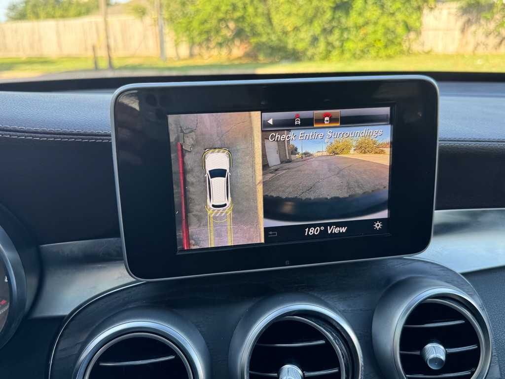 2018 Mercedes-Benz GLC-Class Image 35