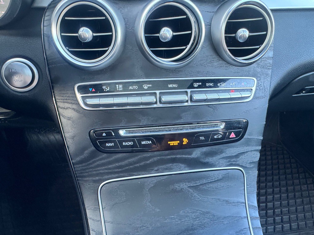 2018 Mercedes-Benz GLC-Class Image 36