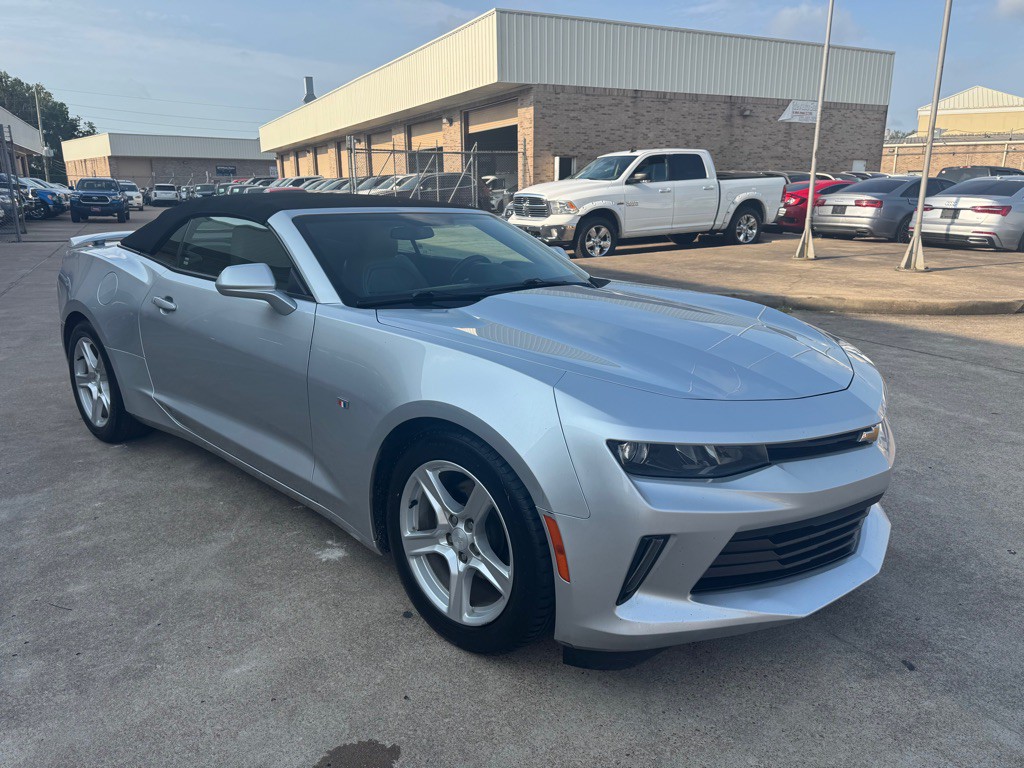 2017 Chevrolet Camaro Image 16