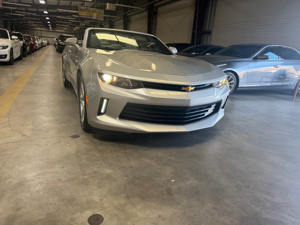 2017 Chevrolet Camaro Image 8