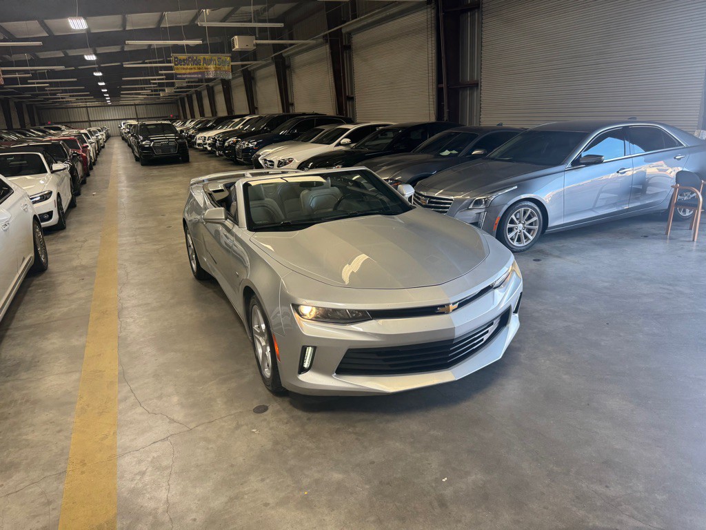 2017 Chevrolet Camaro Image 9