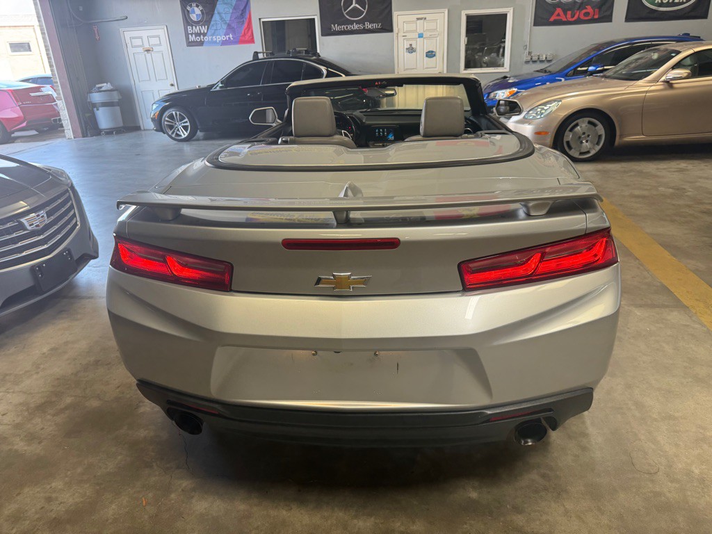 2017 Chevrolet Camaro Image 12