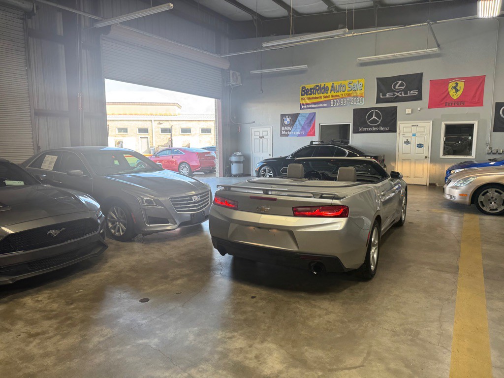 2017 Chevrolet Camaro Image 13