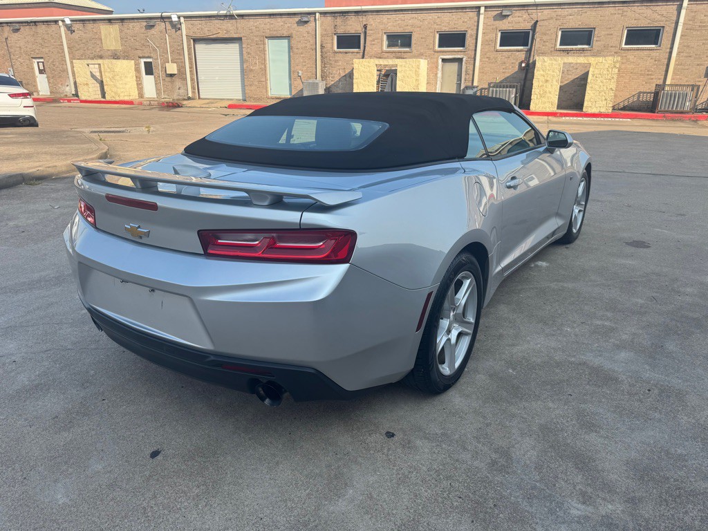2017 Chevrolet Camaro Image 24