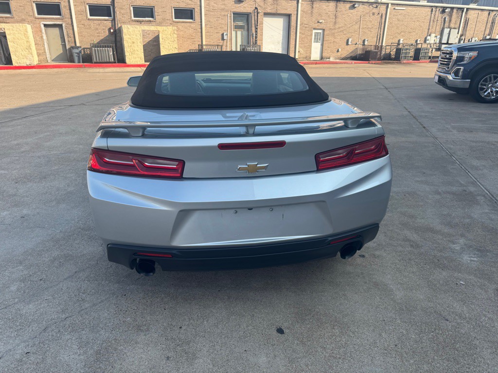 2017 Chevrolet Camaro Image 25