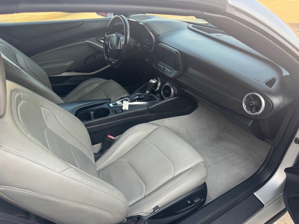 2017 Chevrolet Camaro Image 37
