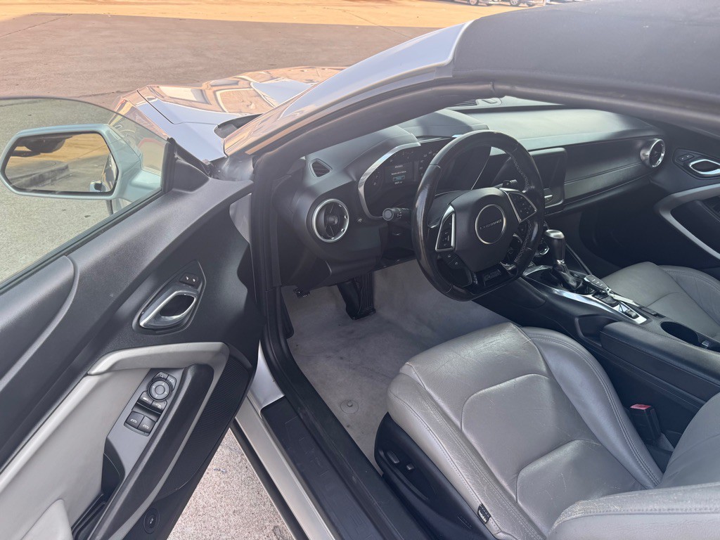 2017 Chevrolet Camaro Image 39