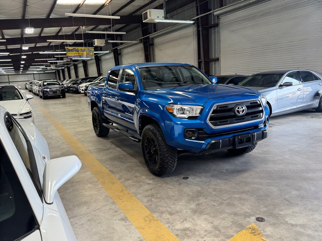 2016 Toyota Tacoma Image 4