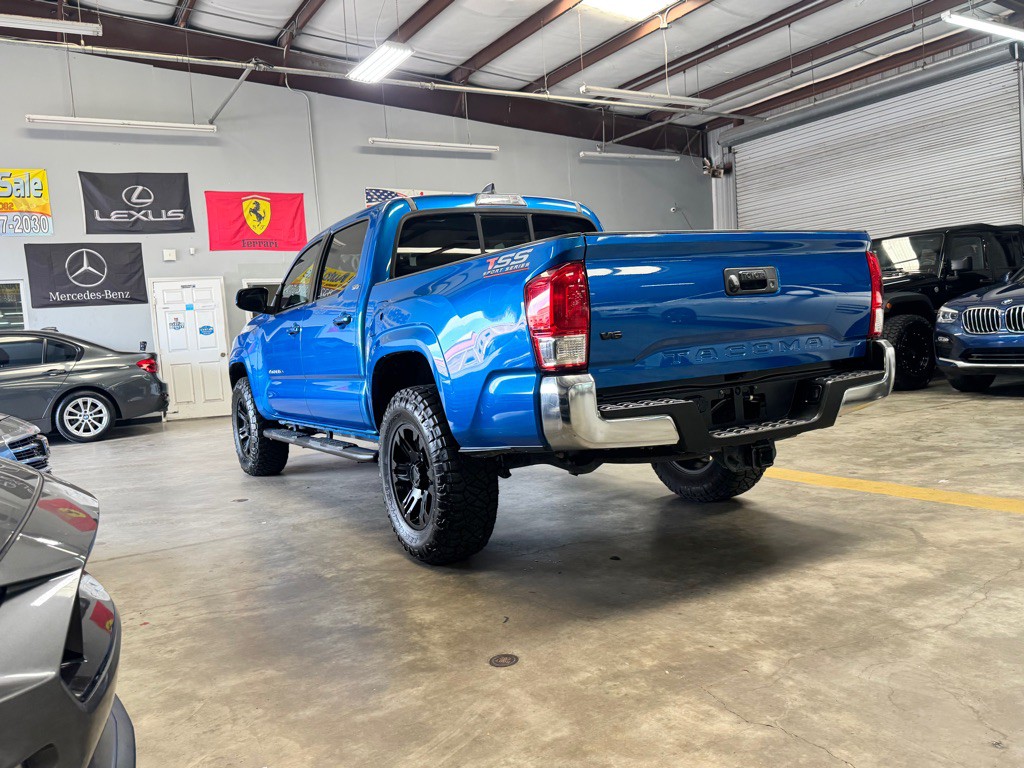 2016 Toyota Tacoma Image 8
