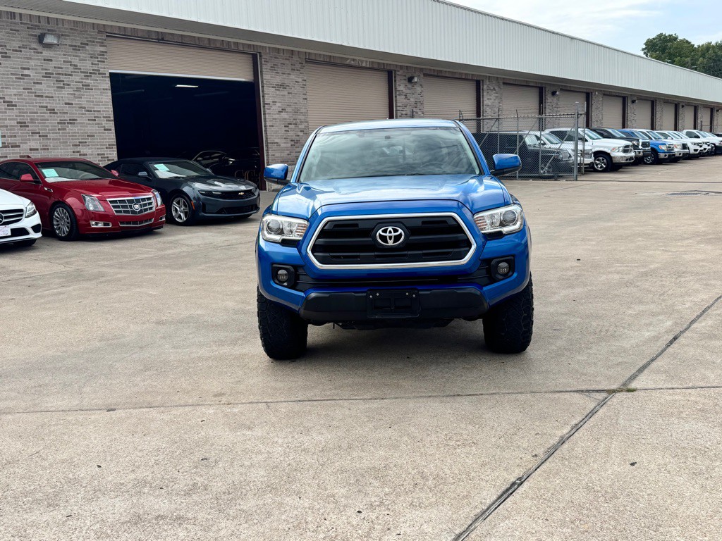 2016 Toyota Tacoma Image 12