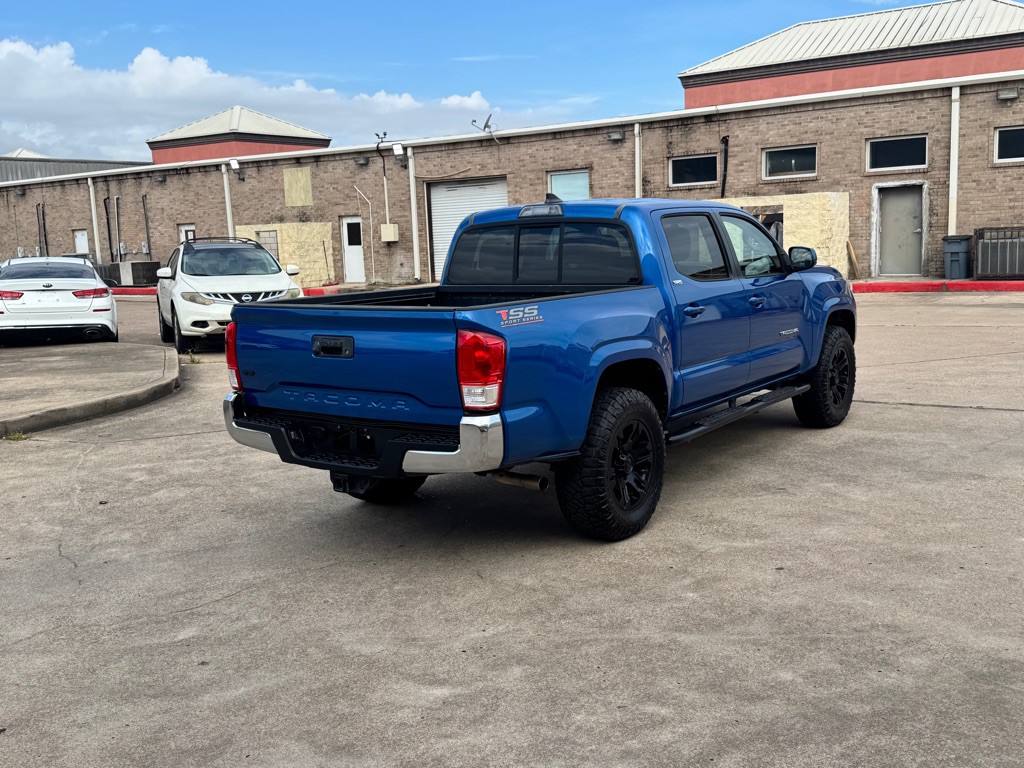 2016 Toyota Tacoma Image 14